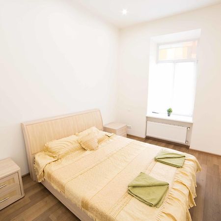 Chornovola 11 Apartment Lviv Centre מראה חיצוני תמונה